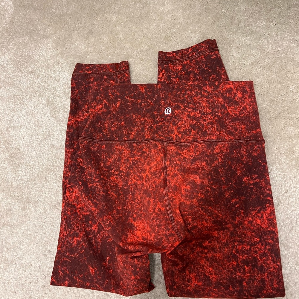 Lululemon wunder under train high rise crop 23”.